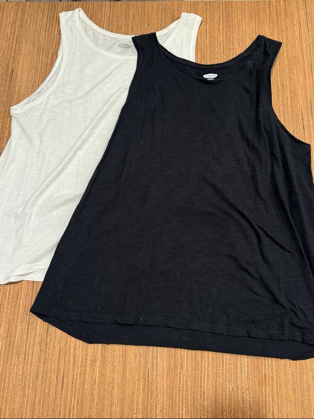 Old Navy Everywear Tank Top Bundle - Black & White